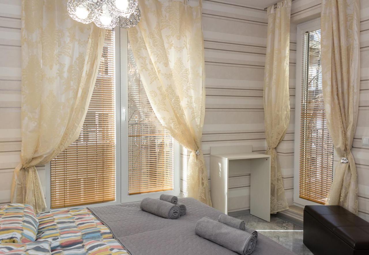 Acrylic & Pastel Apartments Varna Exterior photo
