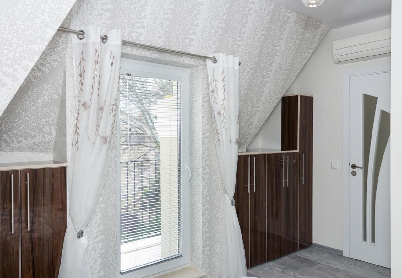 Acrylic & Pastel Apartments Varna Exterior photo